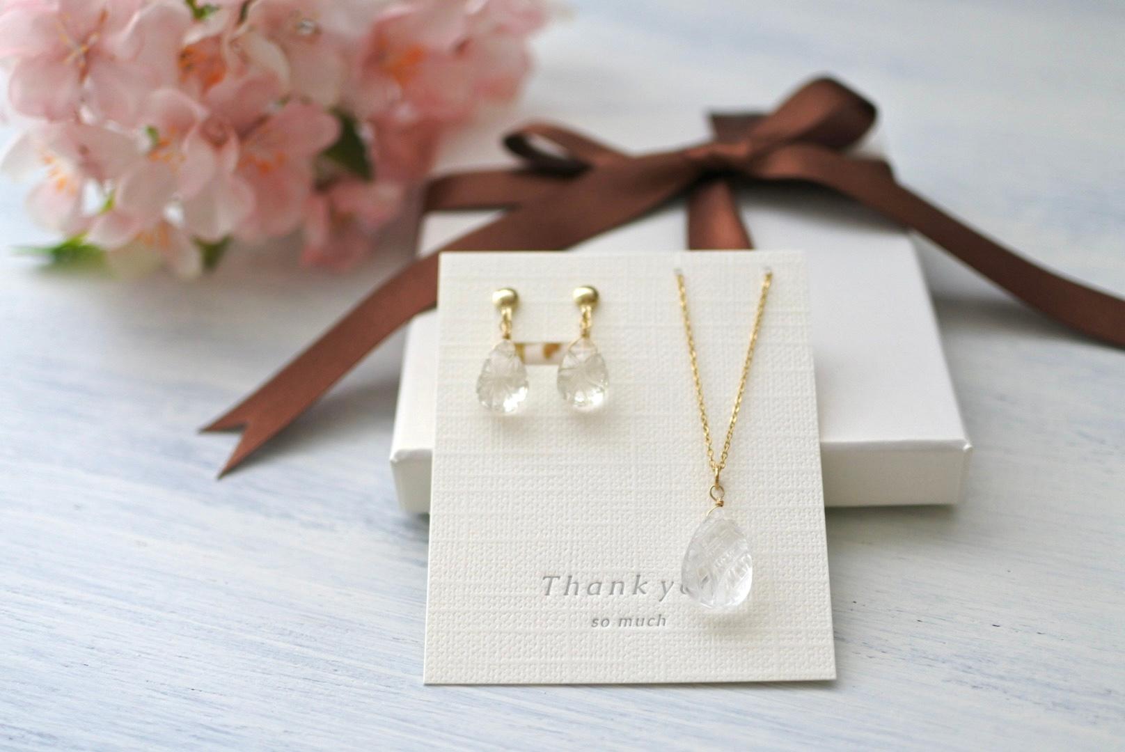 14kgf Classical Quartz ２点セット｜BOX＆BAG付｜ピアス／イヤリング&ネックレス50cm1枚目の画像